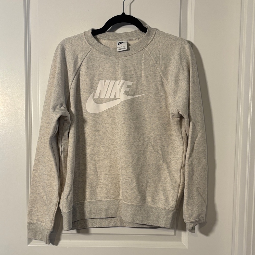 Nike Women’s Light Gray/Cream Crewneck Sweater